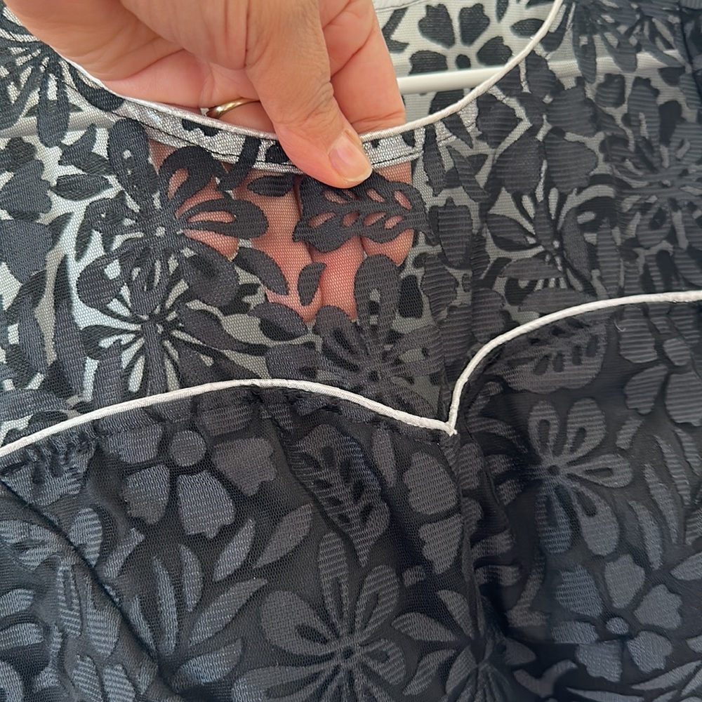 Black elegant saree set. - Picture 4 of 10